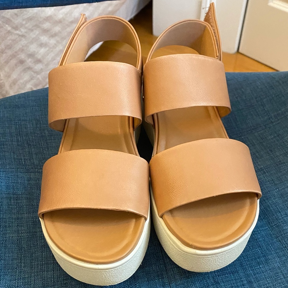 SATRO SANDALS SIZE 7.5 — NEVER WORN